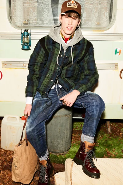Look 22